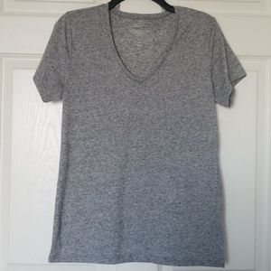 Levi's V-Neck Gray Textured Shirt Size Medium